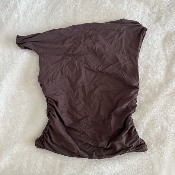 NWT one shoulder ruched top - Picture 5 of 6